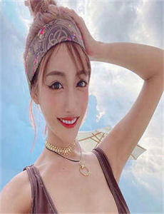 《女生迈开腿让男生吃草莓恶心吗-欧美妈妈与儿子15p》